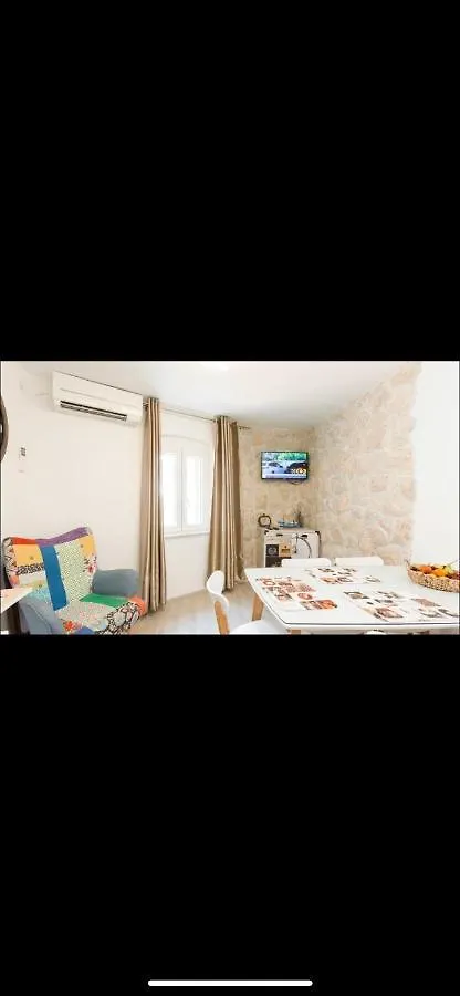 Apartment Vijoleta In City Centre Split 0*,